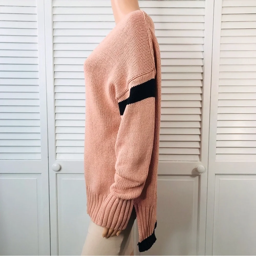 360 SWEATER Pink V-Neck Knit Pullover Sweater Size Medium